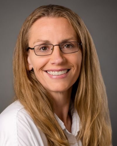 Headshot of April Bacon