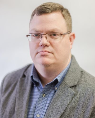 Headshot of Christopher Abel