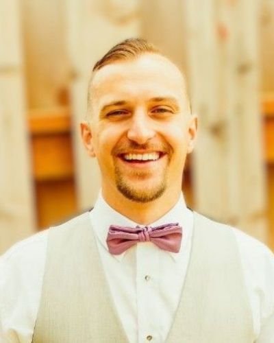 Headshot of Gabriel Cook