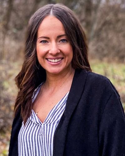 Headshot of Mindy Wood